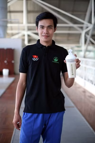 Nguyễn Tiến Nhật là VĐV đấu kiếm của Đoàn TTVN tham dự SEA Games 28. Tiến Nhật sinh ngày 5/4/1990 tại TP HCM.