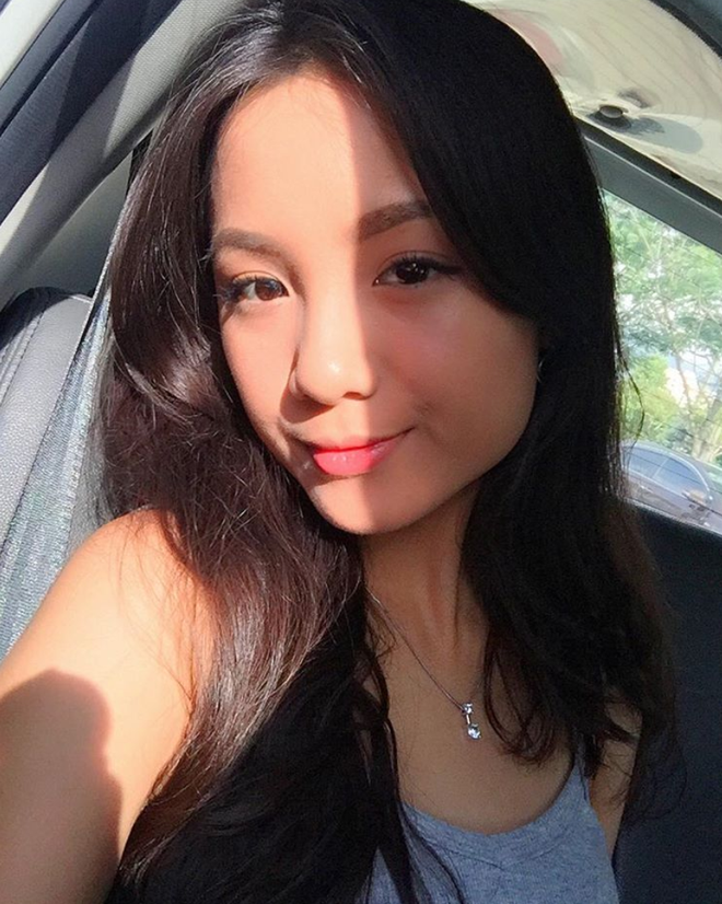 Qua 2 năm công khai tình cảm, Trúc Anh Pear và Huyme được nhận xét rằng có lối sống khá yên tĩnh trên MXH và tạo cho mọi người cảm giác cô nàng này là người "miễn nhiễm với thị phi".