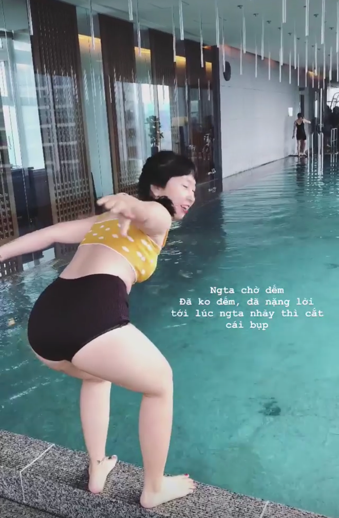 "Thánh lầy" Trang Hý và Kiều Trinh đã thật sự tạo thành một đôi bạn kiểu mới với giới trẻ Việt. Một người thì được biết đến là hiện tượng mạng với loạt clip hài khó đỡ, người thì lại nổi tiếng vì vẻ ngoài xinh xắn, ngọt ngào.