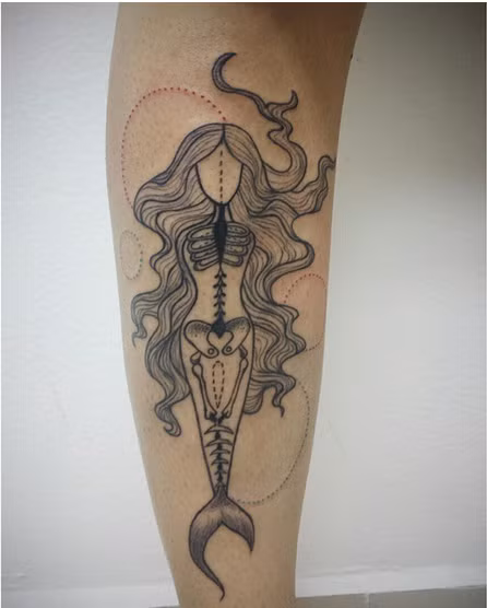 Phiên bản xăm chụp X-quang của nàng tiên cá.