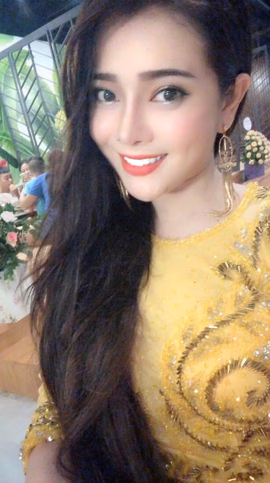 Sở hữu gương mặt bầu bĩnh đáng yêu, từng đường nét khá tinh tế và gọn gàng, Trúc Chi nhanh chóng chiếm được tình cảm của nhiều người.