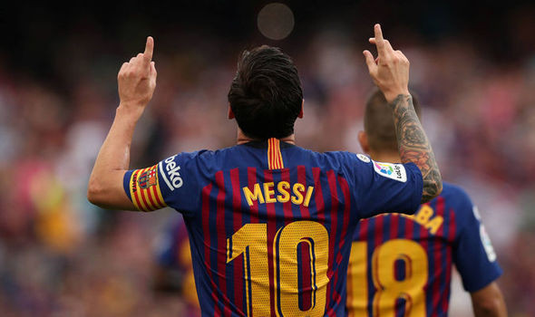 Nhằm ổn định lực lượng và đảm bảo tương lai cho các công thần, lãnh đạo Barcelona đã lên kế hoạch kéo dài hợp đồng của 4 cầu thủ Lionel Messi, Gerard Pique, Samuel Umtiti và Sergi Roberto.