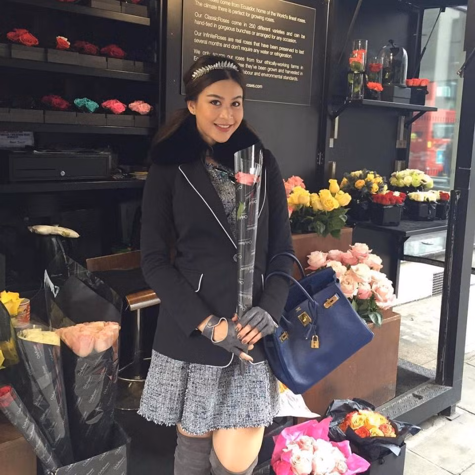 Nickname Bob Ryan chia sẻ: "Cô ấy thật đẹp, ở tuổi 33 sự ra đi của cô ấy là mất mát rất lớn của gia đình và người thân. An nghỉ nhé cô gái".