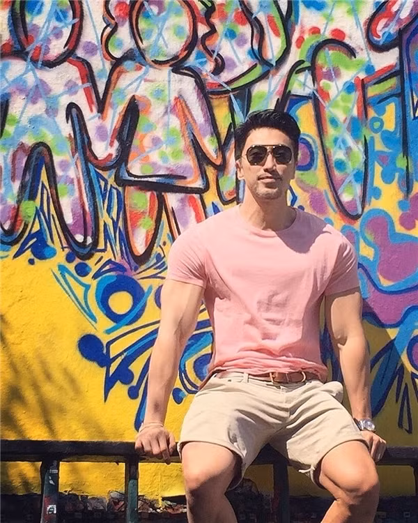 Nhưng dù gì, không thể phủ nhận sức hút mà người đàn ông U50 này mang đến cho phái nữ.