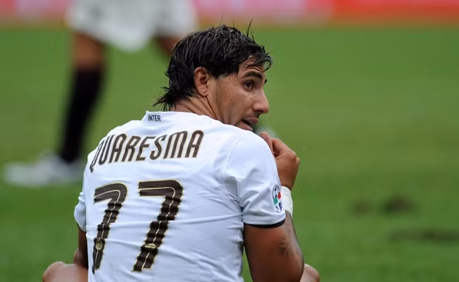 Ricardo Quaresma từng được ví là Cristiano Ronaldo ở Serie A khi đem anh từ Porto về Inter Milan với giá 18,6 triệu Euro.Tuy nhiên Quaresma đã không đáp ứng được kỳ vọng của ông thầy người BĐN khi thất bại ở cả 2 lần được trao cơ hội tại Inter Milan. Trong 2 mùa giải ở Inter, anh chỉ có 24 lần ra sân và ghi vỏn vẹn 1 bàn.