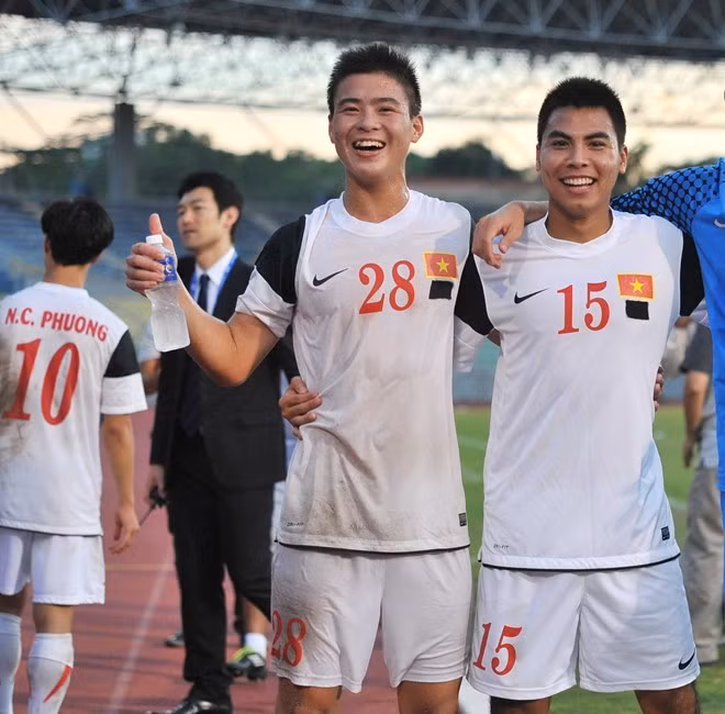 Sự nhanh nhẹn và không ngại tranh chấp của Duy Mạnh là chỗ dựa vững chắc cho U19 Việt Nam thời gian đó thi đấu với lối đá thêu hoa dệt gấm.