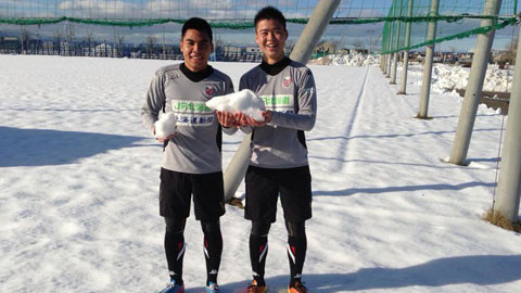 Phần thưởng dành cho Duy Mạnh sau khi cùng Hà Nội T&amp;T đoạt chức vô địch giải U19 Quốc gia đó là một chuyến tập huấn và thử việc tại một CLB bóng đá ở Nhật Bản. Nhưng vì lý do không đáp ứng được yêu cầu của phía đối tác nên Duy Mạnh cùng người đồng đội Đức Huy đã trở lại Việt Nam thi đấu.