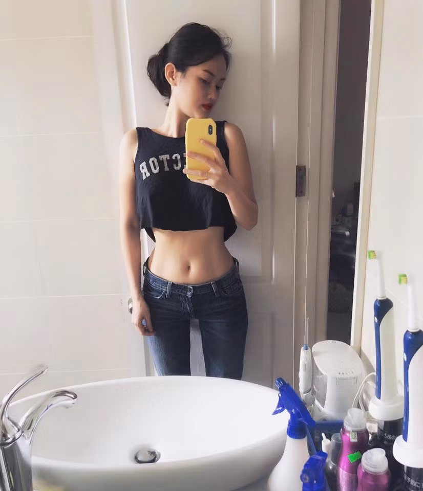 Ngoài nấu ăn, Giao Phạm còn thích làm bánh. Cô cũng thường xuyên học những công thức làm bánh mới và tự tay thử nghiệm.