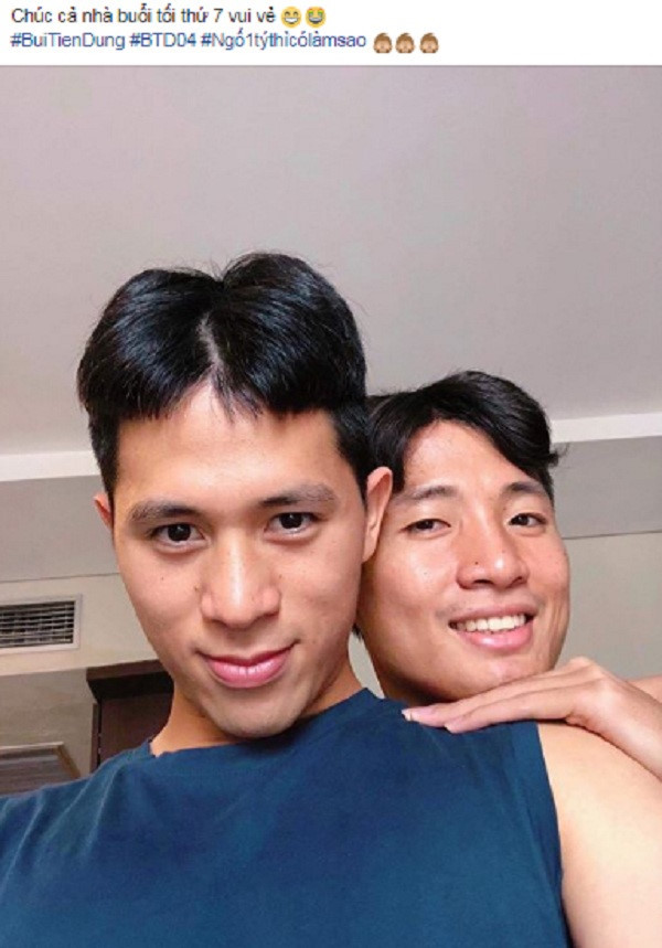 Theo nhận xét của nhiều fan nữ, trên sân bóng, Tư Dũng và Trọng Ỉn quyết liệt và mạnh mẽ đến thế nhưng ngoài đời họ là những chàng trai lại khá ngượng ngùng và rụt rè.