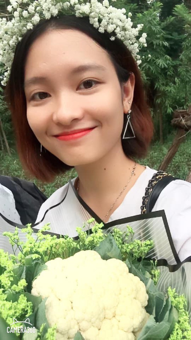 Cụ thể, tài khoản Thanh Hải chia sẻ trên fanpage những bức ảnh về bó hoa được làm từ cây súp lơ, một loại thức ăn hàng ngày.