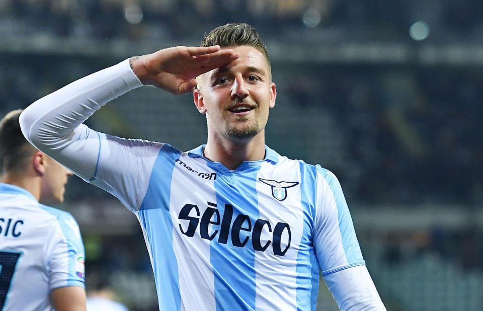 MU đã gửi lời đề nghị trị giá 75 triệu euro ban đầu đến Lazio để có Milinkovic-Savic Con số này là đủ để CLB Serie A gật đầu và mau chóng nhận tiền để tái đầu tư trước khi mùa giải mới bắt đầu.