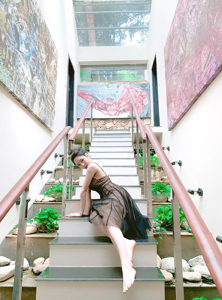 Cụ thể, Trâm Anh từng tâm sự rằng: "Quang Hải đá hay thì khỏi bàn rồi. Và thủ môn Bùi Tiến Dũng bắt bóng giỏi. Có điều đặc biệt nữa là Bùi Tiến Dũng cùng quê với Trâm Anh".