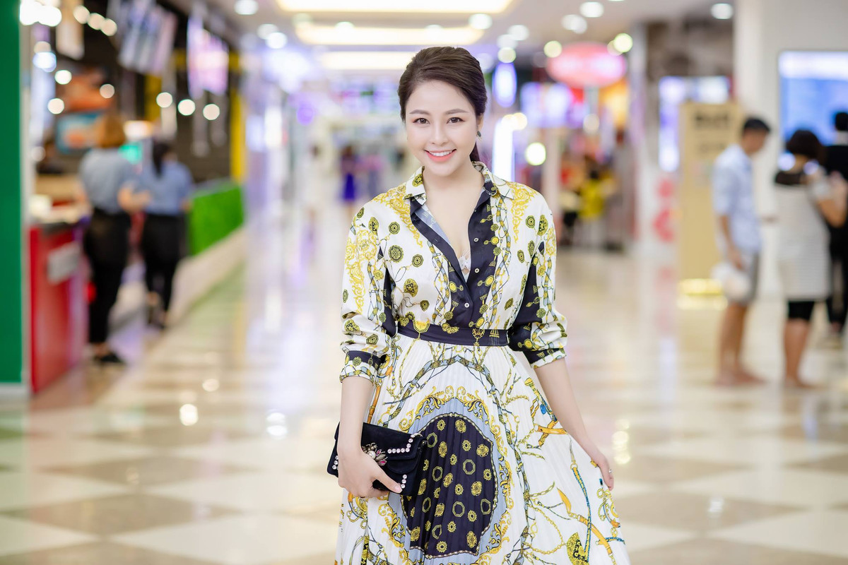 Trâm Anh đã nổi tiếng rất nhanh nhờ bóng đá. Cô gái này có thể nói nổi tiếng nhất trong dàn hot girl "Nóng cùng World Cup".