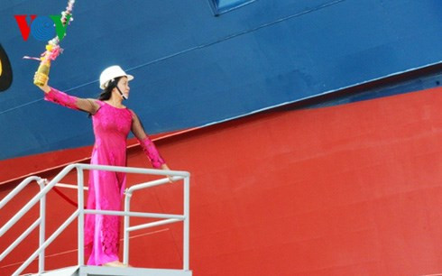 Tàu tuần tra kết hợp tìm kiếm cứu nạn xa bờ FC624 được đóng, lắp ráp hoàn toàn tại Việt Nam dựa trên thiết kế của Vương quốc Anh và Liên bang Nga.