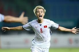 Fan buon long tham thiet khi biet tin Van Toan la “hoa da co chau“