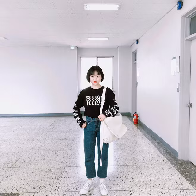 Gu ăn mặc nữ tính, nhẹ nhàng như chính phong thái của Yunji.