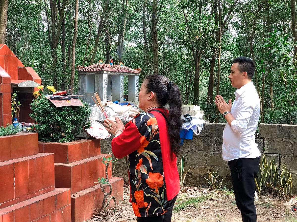 Vo chong MC “Chung toi la chien sy” di choi vui ve sau nghi van ran nut-Hinh-2