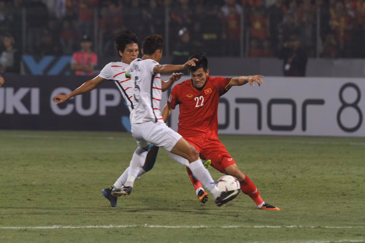 Ngay sau khi trận đấu với Campuchia kết thúc, HLV Park Hang-seo đã cho biết ông sẽ bắt tay ngay vào việc nghiên cứu đối thủ của ĐT Việt Nam tại vòng bán kết bằng việc cử trinh sát đi thăm dò 2 trận đấu giữa Thái Lan gặp Singapore tại Bangkok và Indonesia và Philippines tại Jakarta.