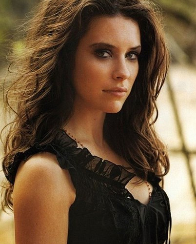 Canada là một quốc gia đa sắc tộc, có cả người gốc Scandinavia, người Đông Á nhỏ nhắn, người Ấn Độ mắt to, người Slav xinh xắn hay người gốc Latin bốc lửa.