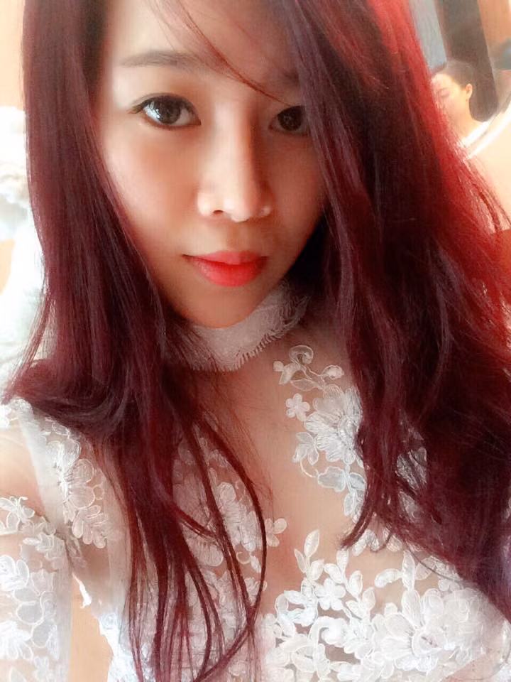 Chia sẻ trên trang cá nhân của mình, cô gái trẻ sinh năm 1994 này cho rằng nhan sắc và thần thái của phụ nữ chính là một trong những yếu tố giúp đem lại thuận lợi cho cuộc sống và công việc.