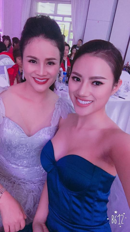 Rất nhiều những đường nét trên khuôn mặt của bạn trẻ có nickname Jessica Le giống với mẹ mình và mạnh dạn khoe trào lưu chụp ảnh cùng bố mẹ