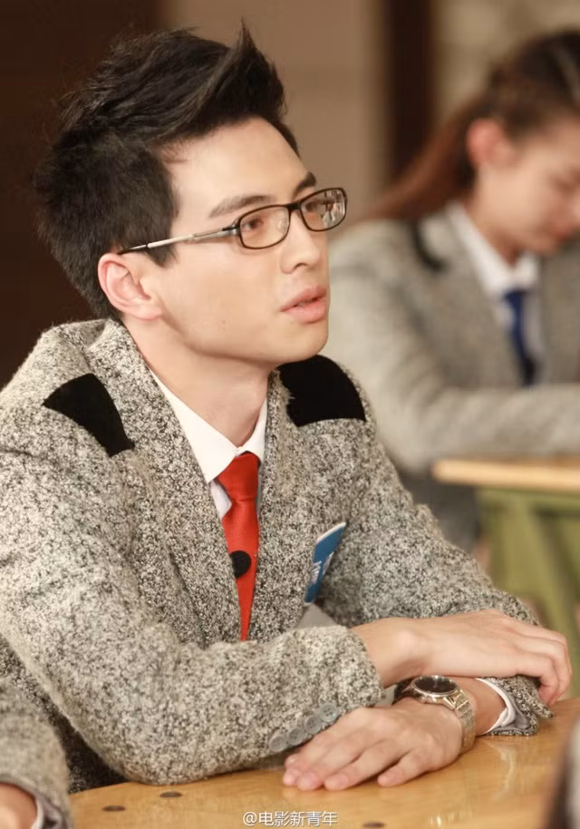 Thậm chí, tên tuổi của trai đẹp Trung Quốc Bồ Tập Tinh còn nhanh chóng phá vỡ các kỷ lục tìm kiếm để trở thành từ khóa "hot" thứ hai chỉ chịu xếp sau nữ minh tinh Phạm Băng Băng.