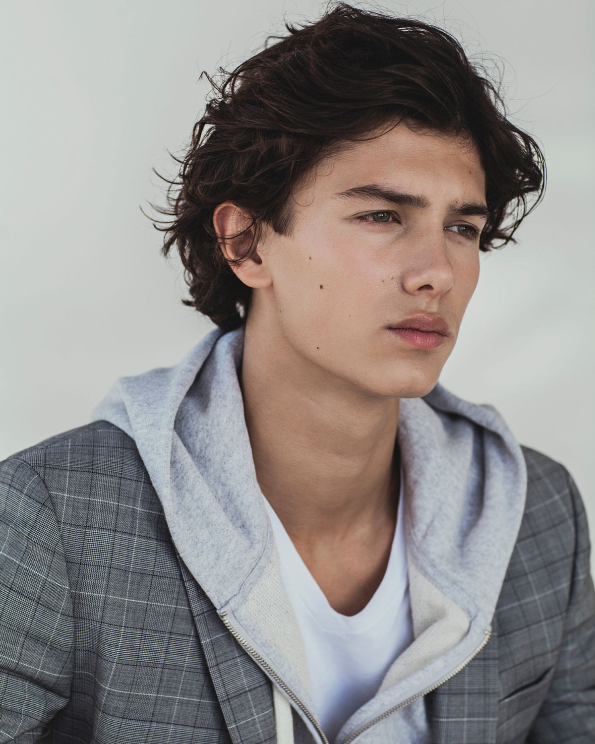 Ngam tron cac chang Hoang tu doc than quyen luc tren the gioi-Hinh-4