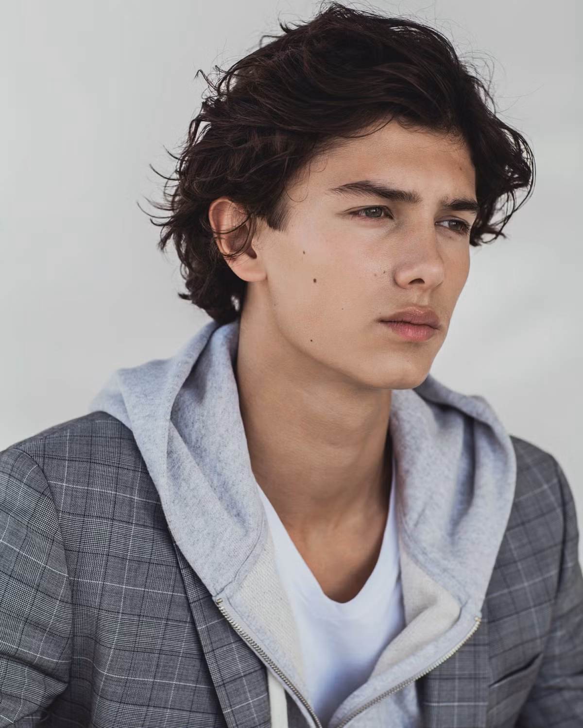 Ngam tron cac chang Hoang tu doc than quyen luc tren the gioi-Hinh-4