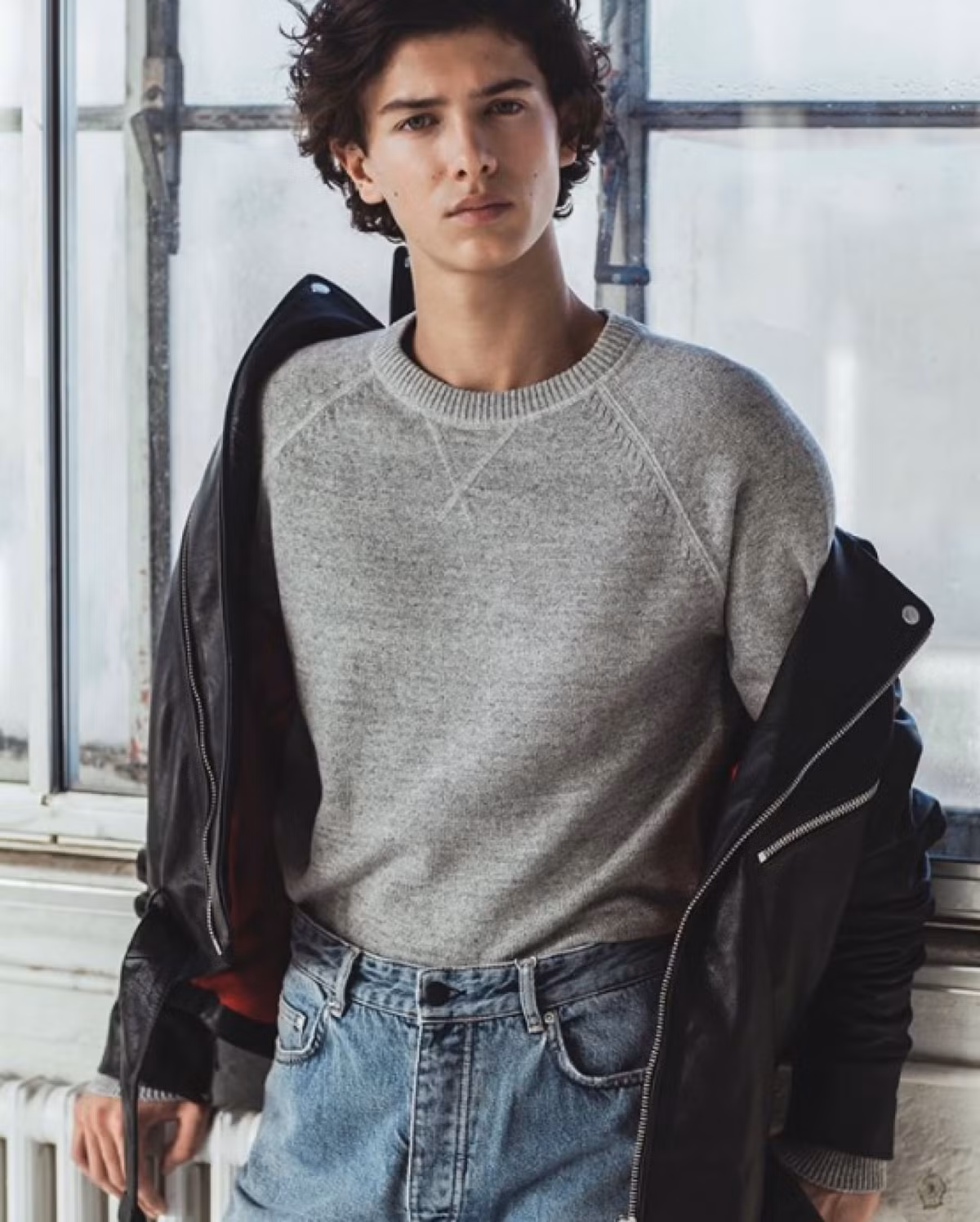 Ngam tron cac chang Hoang tu doc than quyen luc tren the gioi-Hinh-5