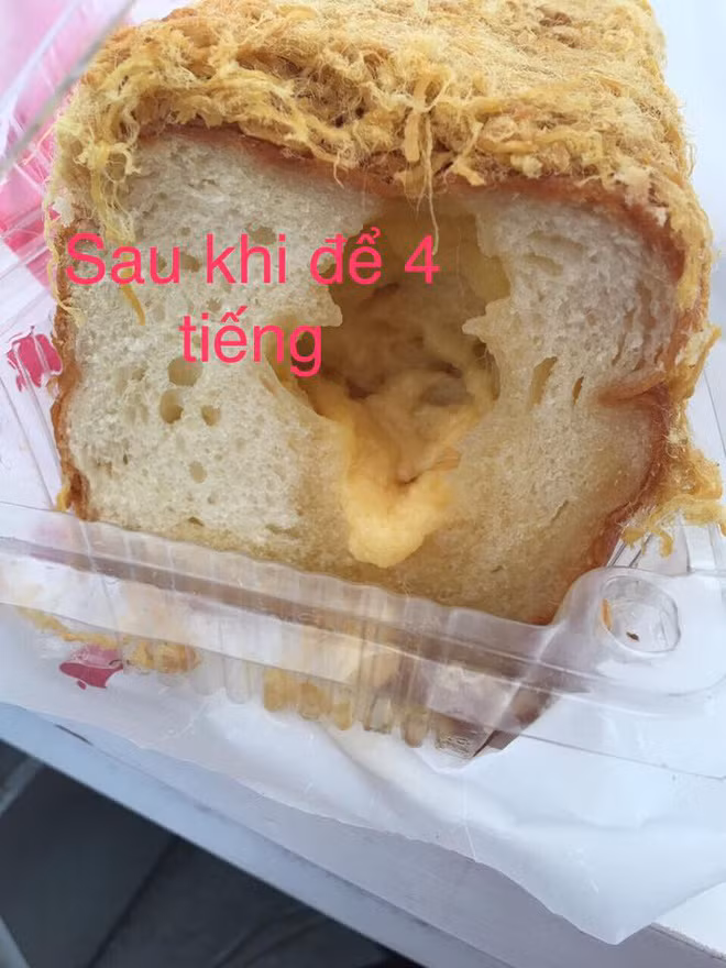 Hóa ra cũng có rất nhiều người mua đúng loại bánh này và sản phẩm nhận về cũng "lèo tèo" không kém, thậm chí có người mua phải hàng còn thảm hại hơn cả cô bạn có nickname Bi Chi. Ảnh trong bài: Sưu tầm Facebook.