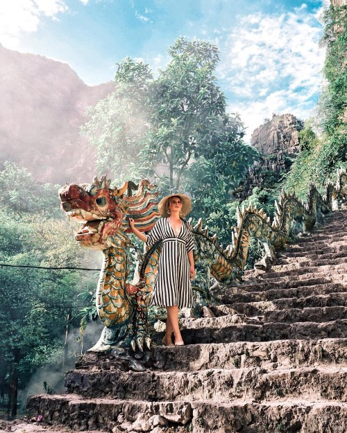 Còn nickname M.A bày tỏ: "Mình đi rồi thấy cũng hơi chênh vênh, mong các bác cẩn thận. Đừng vì tấm ảnh đẹp mà ảnh hưởng tới bản thân".