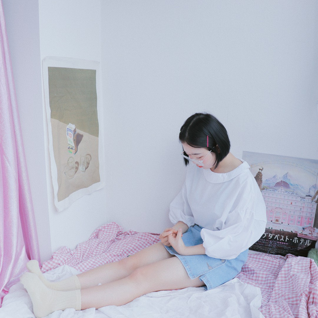 Yunji không mang nét đẹp sắc sảo, quyến rũ nhưng hot girl Hàn Quốc lại toát lên một nét dễ thương và lôi cuốn rất riêng.