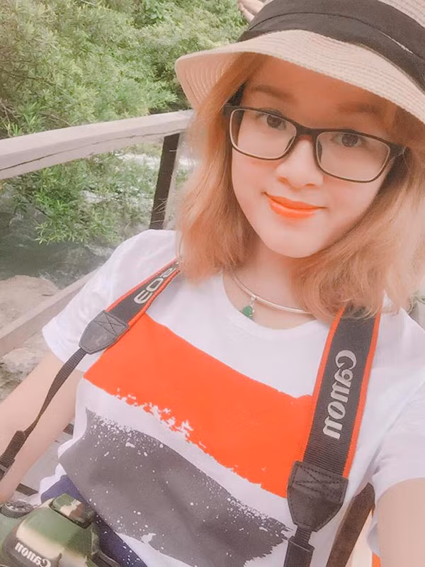 Thú vui kì quặc của Thu Hoài nhắc nhở và cấm bởi sợ cô bạn bị chuột cắn hoặc bị hạch nhưng với tình yêu với loại vật "gây hại" này, cô bạn xinh gái vẫn thường lén xuống bếp hoặc ra đồng bắt chuột để chơi.