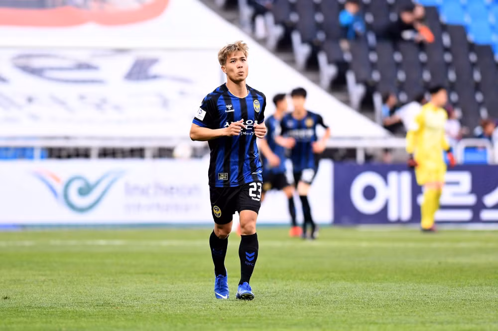 Cụ thể trong trận đấu gặp Daegu, Nguyễn Công Phượng được tung vào sân khoảng 15 phút. Dù vậy, quãng thời gian ít ỏi ấy không đủ để giúp chân sút sinh năm 1995 ghi dấu ấn.