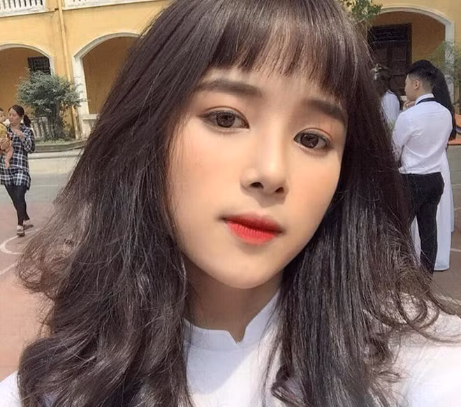 Sở hữu gương mặt baby cùng chiều cao khá khủng là là 1m73, Tùng Mai luôn thu hút sự chú ý của những người xung quanh. Ảnh:FBNV