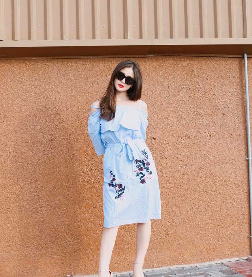 Hiện trang cá nhân của cô gái trẻ có một lượng người theo dõi khá lớn. Mỗi bức hình của cô đăng lên trang cá nhân đều thu hút một lượng theo dõi cũng như những lời khen có cánh từ người xem - đây cũng là một cơ hội để tên tuổi Thảo Nguyên được các bạn trẻ biết đến nhiều hơn. Ảnh trong bài: Facebook nhân vật.