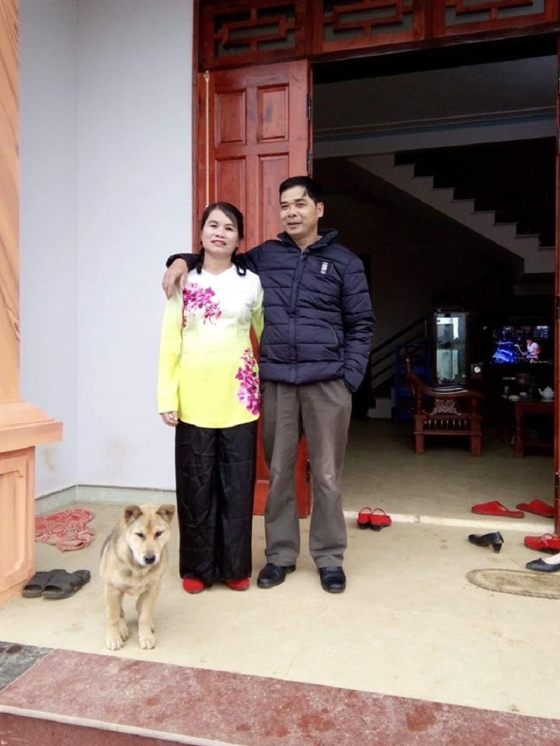 Biểu cảm của chú chó khiến ai nấy nhìn vào cũng bật cười vì quá hài hước, lúc đầu thì chạy thật nhanh để kịp chụp, lúc sau thì như cố phanh lại để tranh vị trí đẹp nhất trong khung hình.