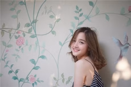 Không chỉ được chú ý bởi nhan sắc, Jida còn có phong cách thời trang biến hóa khôn lường nhưng không quá lố, không gây phản cảm.