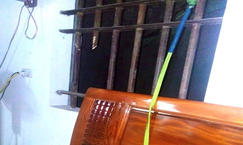 Dung hien truong gia de trom tien cua chong me co bac