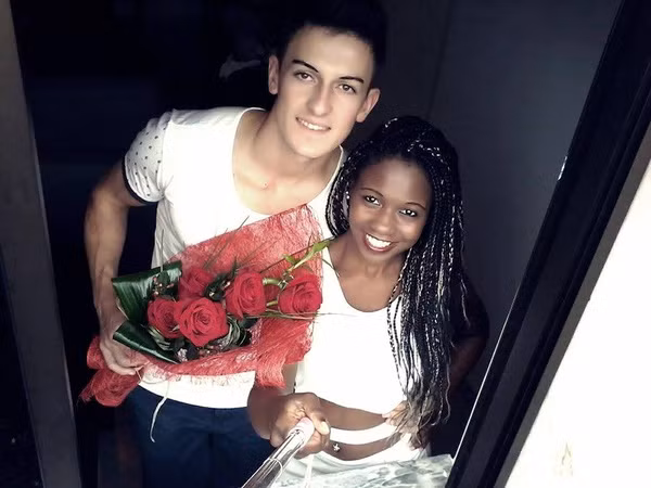 Có thể nói rằng, chính vì ngoại hình không mấy cân xứng nên cặp đôi này càng thêm nổi bật, được nhiều người chú ý.