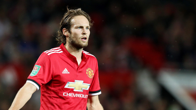 Roma định hỏi mượn Blind nhưng phía M.U chỉ đồng ý phương án bán đứt. Nhiều khả năng hè tới, đội bóng thủ đô Italia sẽ quay trở lại. Ảnh: Goal