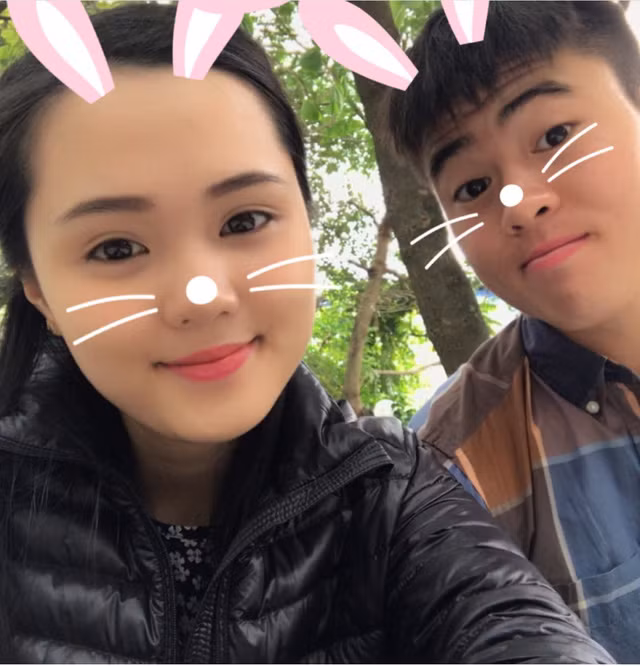 Bạn gái Duy Mạnh đã từng được rất chú ý khi xuất hiện trên SVĐ Mỹ Đình trong trận đấu giữa ĐT Việt Nam và ĐT Campuchia thời gian vừa qua.