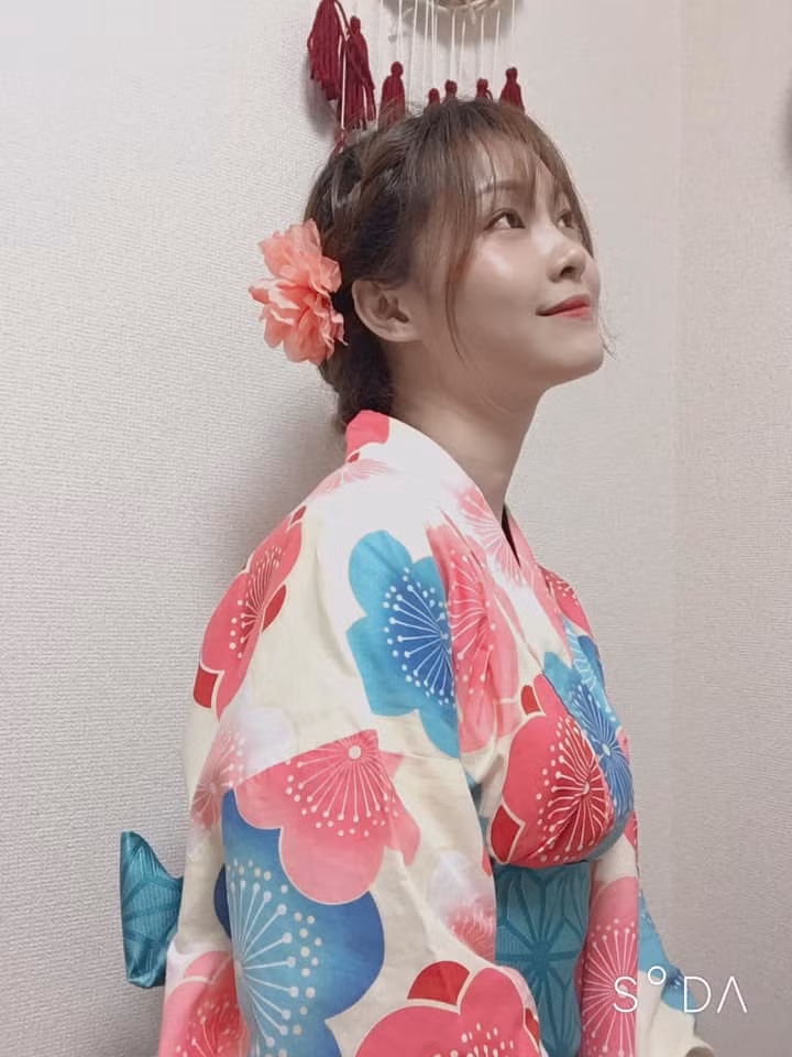 Chồng Nhật của Trúc cũng rất ngạc nhiên khi thấy thành phẩm của vợ. Thậm chí, anh chàng còn chụp hình và khoe với bạn.