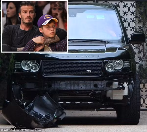 David Beckham đã đâm toạc đầu chiếc Range Rover trị giá hơn 60.000 bảng Anh khi đang đưa cậu con cả Brooklyn đi chơi.