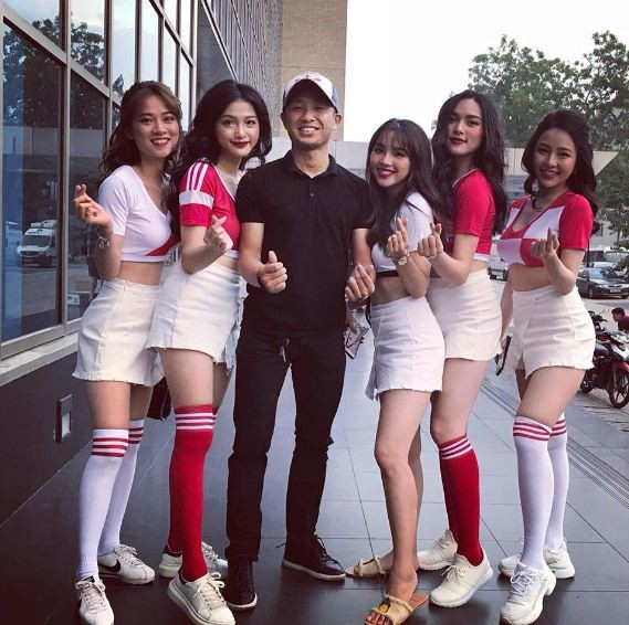 Trở lại Việt Nam sau câu chuyện cổ tích, cuộc sống của Xuân Tiến như lật sang một trang tươi sáng, công việc rộng mở với những hợp đồng quảng cáo trị giá tới 100 triệu đồng, tham gia đóng MV và trở thành đại sứ thương hiệu của một số nhãn hàng.