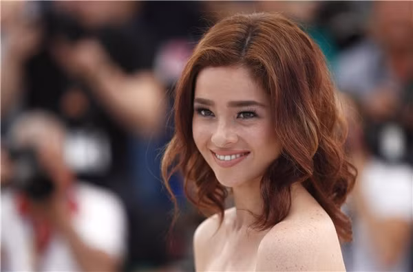 Andi Eigenmann thực sự khiến người đối diện phải bối rối dù không sở hữu thước đo chuẩn về người phụ nữ đẹp ở hiện tại.