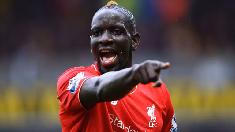 Sakho đắt hàng: Theo thông tin chuyển nhượng cầu thủ từ tờ Daily Mail đưa tin trung vệ Mamadou Sakho của Liverpool đang nhận được rất nhiều sự quan tâm từ Crystal Palace, Leicester City cũng như West Brom. Daily Mail