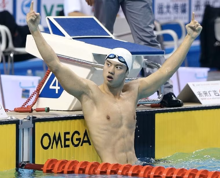 Năm 2011, Ning Zetao từng bị cấm thi đấu vì phát hiện dương tính với chất kích thích mang tên Clenbuterol. Ảnh sử dụng trong bài: Weibo nhân vật.