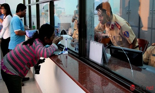 Người dân đến nộp phạt tại một Đội CSGT ở TP.HCM. Ảnh minh họa. Nguồn: internet.