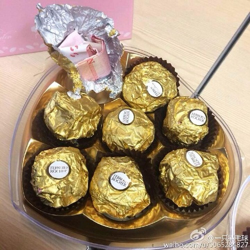 Trong năm, ngoài ngày sinh nhật được nhận quà, các chị em phụ nữ còn có những món quà 8/3 (Quốc tế phụ nữ) và ngày 20/10 (phụ nữ Việt Nam). Cũng chính từ những ngày trên, các chị em không chỉ được yêu chiều mà còn được các ông chồng, người yêu tặng những món quà độc đáo, ấn tượng khiến người nhận có thể rơi vào cảm giác vừa ức nhưng cũng không nhịn được cười.